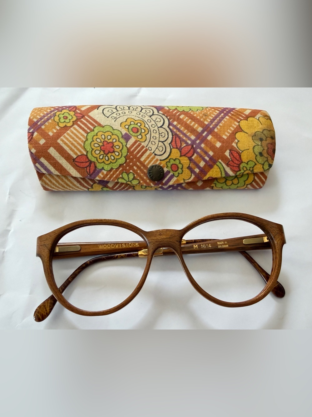 Wood visions Brown Wood-Gold Effect Eyeglasses Frame with Floral Case Vintage